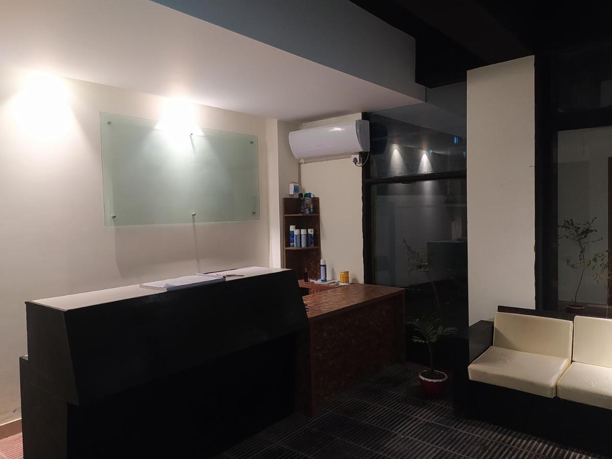 Rose Garden Guest House Khulna ภายนอก รูปภาพ