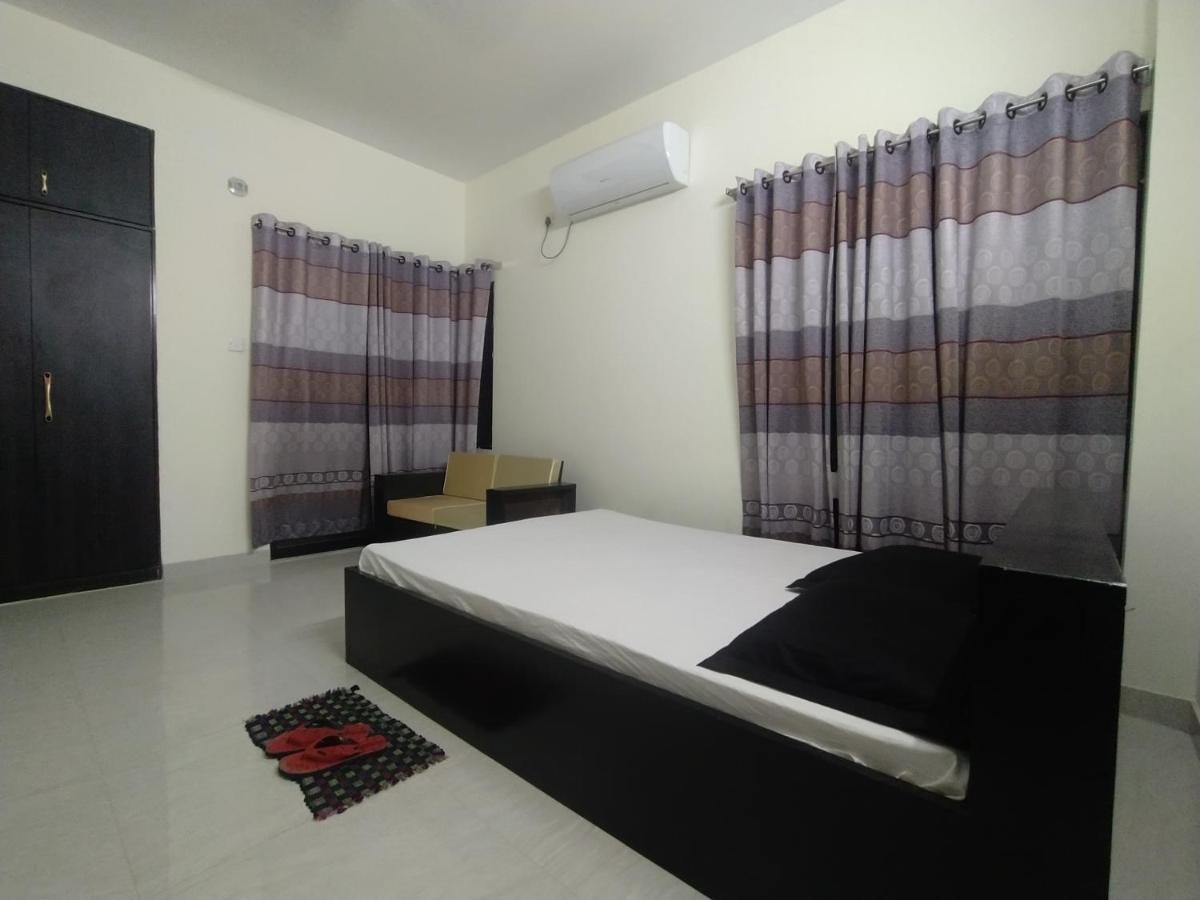 Rose Garden Guest House Khulna ภายนอก รูปภาพ