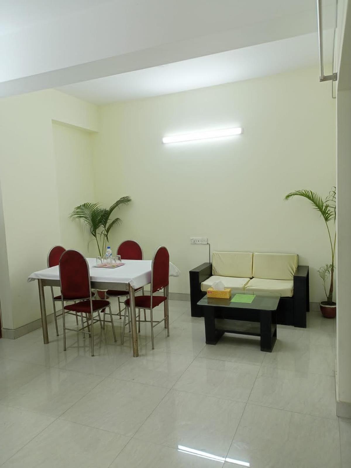 Rose Garden Guest House Khulna ภายนอก รูปภาพ