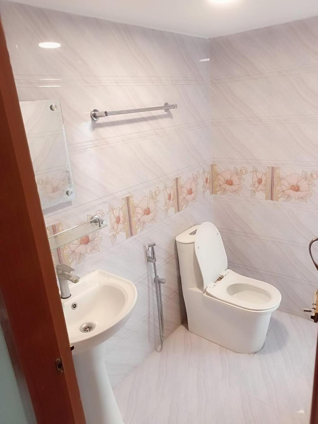 Rose Garden Guest House Khulna ภายนอก รูปภาพ